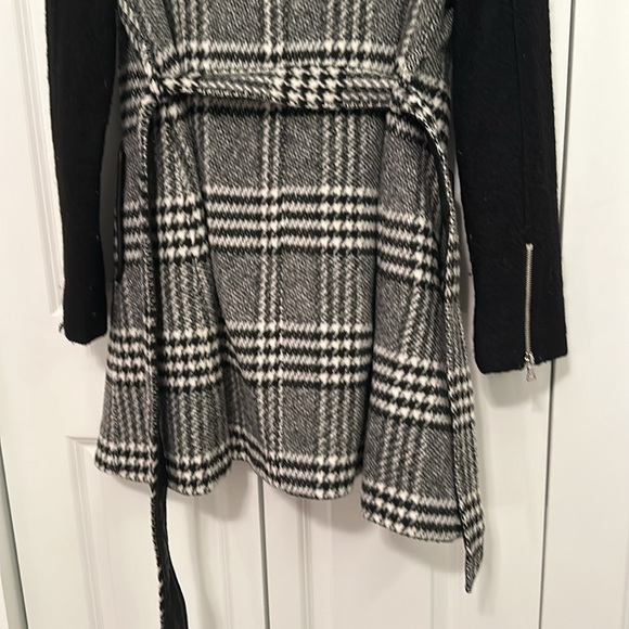 GUESS Houndstooth Coat ❗️Final Price❗️❗️❗️❗️ - Picture 9 of 11